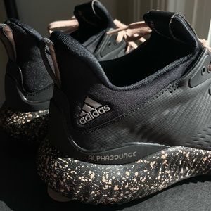Adidas AlphaBounce Sneaker